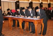 Gubernur BI Lantik 8 Pejabat Baru, Termasuk Kepala BI Sultra Gubernur BI Lantik 8 Pejabat Baru, Termasuk Kepala BI Sultra