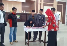 Lantik 55 Relasi, KPUD Bombana Tekankan Sinergitas dan Integritas Lantik 55 Relasi, KPUD Bombana Tekankan Sinergitas dan Integritas