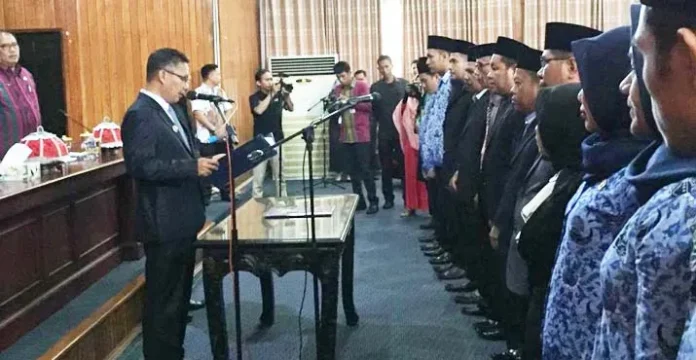 Lantik Pengawas Pemkot, Plt Wali Kota Tekankan Profesionalitas Kerja