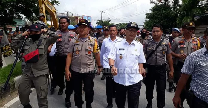 Penertiban Pedagang Pasar Panjang Ditunda