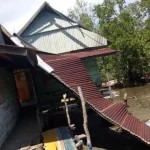 Lima Rumah Warga Kolut Rusak Diterjang Angin Puting Beliung Lima Rumah Warga Kolut Rusak Diterjang Angin Puting Beliung