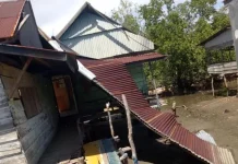 Lima Rumah Warga Kolut Rusak Diterjang Angin Puting Beliung Lima Rumah Warga Kolut Rusak Diterjang Angin Puting Beliung