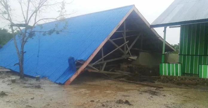 puting_pesantren Puting Beliung Rusak Bangunan Pesantren di Konut