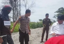 Reka Ulang Pembunuhan di Kolut, Tersangka Peragakan 37 Adegan Reka Ulang Pembunuhan di Kolut, Tersangka Peragakan 37 Adegan
