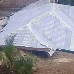 Satu Rumah di Konsel Roboh Diterjang Angin Satu Rumah di Konsel Roboh Diterjang Angin