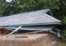 Bangunan Kelas Roboh, SDN 74 Bombana Tetap Efektifkan Pembelajaran Bangunan Kelas Roboh, SDN 74 Bombana Tetap Efektifkan Pembelajaran