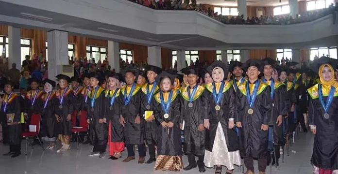 Berikut Daftar Wisudawan Terbaik UHO Gelombang Pertama