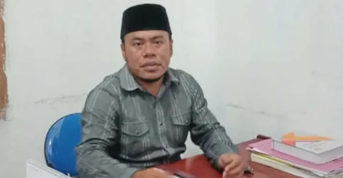 Ketua Bawaslu Busel Mahyudin
