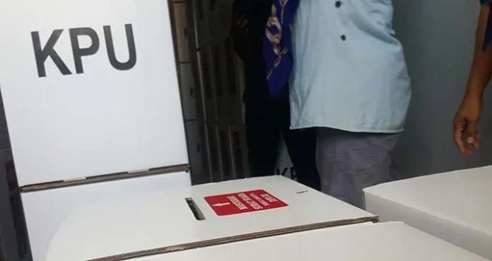KPU Kendari Mulai Rakit Kotak Suara Pemilu 2019