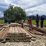 Amankan Ratusan Batang Kayu, Polres Konawe Periksa 3 Tersangka Amankan Ratusan Batang Kayu, Polres Konawe Periksa 3 Tersangka