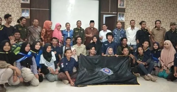 80 Mahasiswa FIB UHO Gelar Riset di Gua Liangkobori di Muna