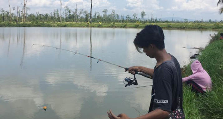 Memancing di Kolam Tikar Nila Mas, Seru Untuk Liburan