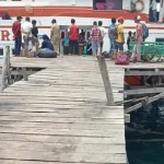 Memprihatinkan, Dermaga Pelabuhan di Kabaena Ancam Keselamatan Penumpang Memprihatinkan, Dermaga Pelabuhan di Kabaena Ancam Keselamatan Penumpang
