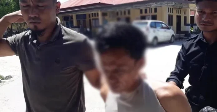 Handphone Tak Kunjung Diperbaiki, Pria Ini Tikam Penjaga Konter