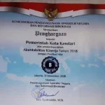 Pemkot Kendari Terima Penghargaan SAKIP 2018 Kategori B Pemkot Kendari Terima Penghargaan SAKIP 2018 Kategori B