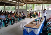 Warga Desa Lamparinga Konut Kini Nikmati Listrik Langsung dari PLN Warga Desa Lamparingan Konut Kini Nikmati Listrik Langsung dari PLN