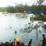 Permandian Alam Topa, Kolam Air Raksasa di Tengah Perkampungan Lasalepa Permandian Alam Topa, Kolam Air Raksasa di Tengah Perkampungan Lasalepa