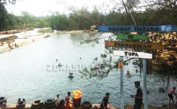 Permandian Alam Topa, Kolam Air Raksasa di Tengah Perkampungan Lasalepa Permandian Alam Topa, Kolam Air Raksasa di Tengah Perkampungan Lasalepa
