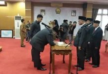 Laode Suryono Resmi Jabat Dirut Perusda Sultra Laode Suryono Resmi Jabat Dirut Perusda Sultra