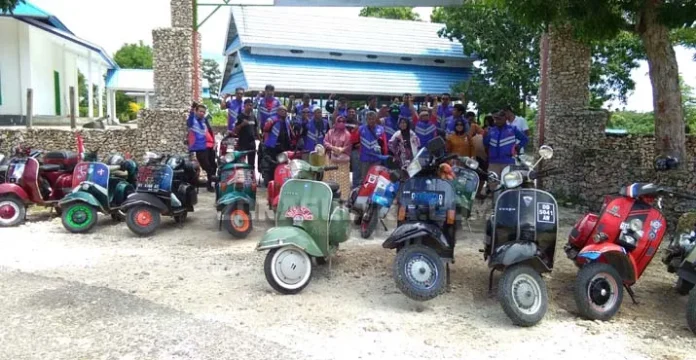 Komunitas Vespa Kendari Jejaki Objek Wisata di Butur