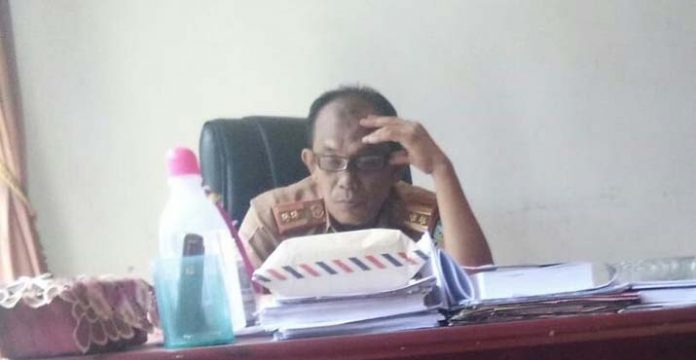 Kepala Dinas (kadis) BPMD Kolut, Taupiq Burhan