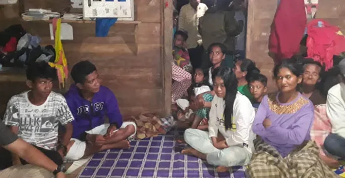 Lima Warga Muna Disambar Petir, Satu Orang Luka