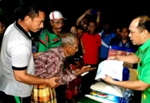 Bupati Konut Salurkan Bantuan Kepada Warga Korban Bara Api