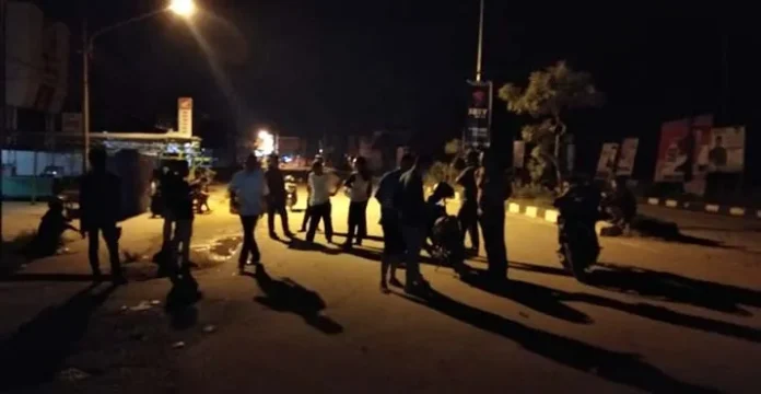 aksi_lanjut Aksi Berlanjut Hingga Tadi Malam, Pertigaan UHO Mencekam