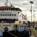 KMP Bontoharu Akhirnya Berlabuh Perdana di Dermaga Feri Kasipute KMP Bontoharu Akhirnya Berlabuh Perdana di Dermaga Feri Kasipute