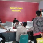 Warga Kolut Keluhkan Kekosongan Blangko Kartu Keluarga Warga Kolut Keluhkan Kekosongan Blangko Kartu Keluarga