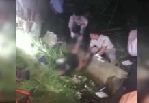 Sopir Bus yang Tewaskan Dua Pengendara Motor di Kendari Melarikan Diri Sopir Bus yang Tewaskan Dua Pengendara Motor di Kendari Melarikan Diri