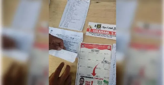 Dua Oknum Caleg PKS Digrebek Warga saat Bersama Camat Kambu