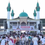 Masyarakat Sultra Mulai Padati Kawasan MTQ Sambut Jokowi Masyarakat Sultra Mulai Padati Kawasan MTQ Sambut Jokowi