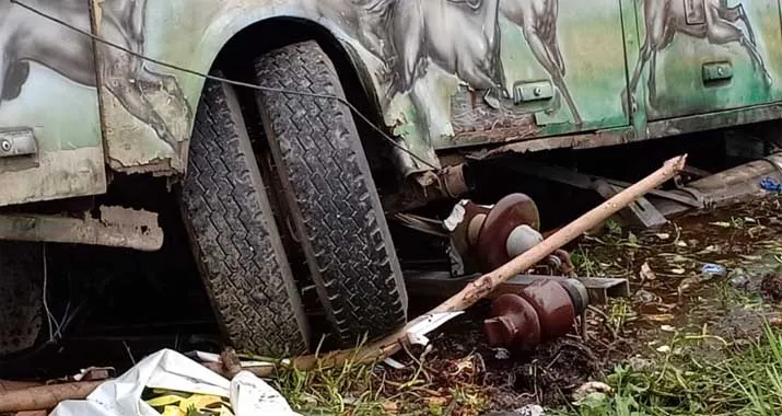 Bus Lindas Pengendara Motor di Kendari, Dua Orang Tewas di Tempat