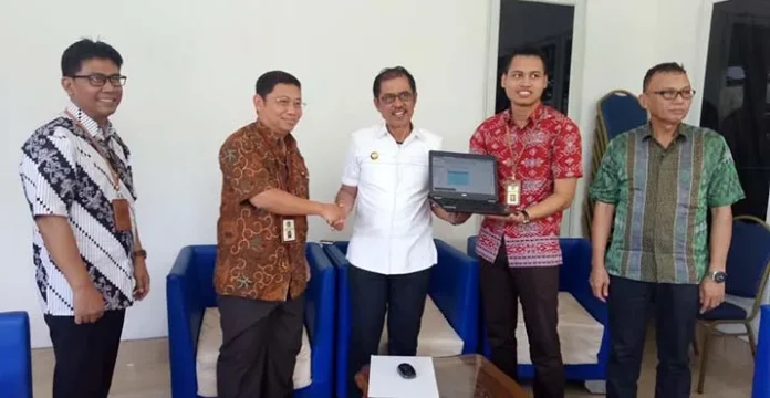 pajak_kolut Bupati Kolut Apresiasi Kesadaran Masyarakat Taat Pajak