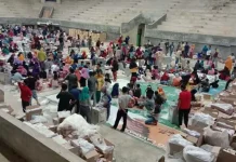 Alasan Warga Konsel Mau Jadi Pelipat Kertas Suara Walau Diupah Rp100 per Lembar Alasan Warga Konsel Mau Jadi Pelipat Kertas Suara Walau Diupah Rp100 per Lembar