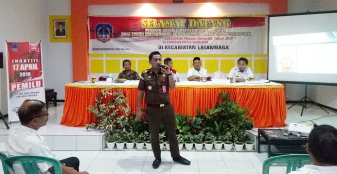 Kesbangpol Kolaka Sosialisasi Pendidikan Politik ke Masyarakat