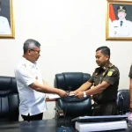 Kejari Konawe Serahkan Dana Pengembalian Kasus Korupsi ke Kas Daerah Kejari Konawe Serahkan Dana Pengembalian Kasus Korupsi ke Kas Daerah