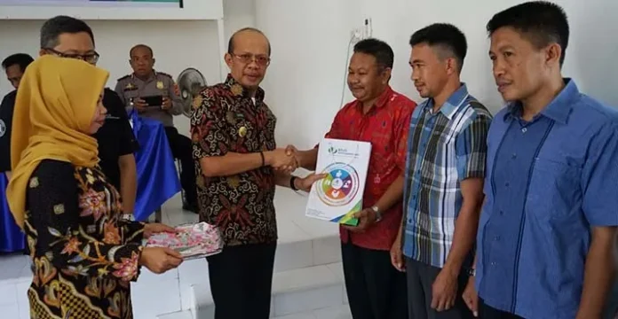 6.000 Pekerja di Bombana Terima Kartu BPJS Ketenagakerjaan