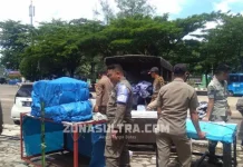 Sterilkan Lokasi Jalan Santai Jokowi, Pol PP Tertibkan Pedagang di Eks MTQ Sterilkan Lokasi Jalan Santai Jokowi, Pol PP Tertibkan Pedagang di Eks MTQ
