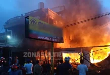 Tiga Bangunan Ruko di Konawe Ludes Terbakar Tiga Bangunan Ruko di Konawe Ludes Terbakar