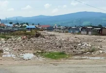 Tumpukan Sampah Merusak Pemandangan RTH di Bombana Tumpukan Sampah Merusak Pemandangan RTH di Bombana