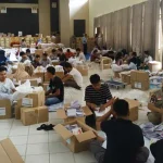 100 Orang Dilibatkan Dalam Pelipatan dan Penyortiran Surat Suara 100 Orang Dilibatkan Dalam Pelipatan dan Penyortiran Surat Suara