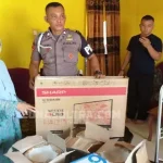 Rumah Nenek Yudahusna Diperbaiki Brimob Polda Sultra Rumah Nenek Yudahusna Diperbaiki Brimob Polda Sultra