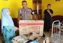 Rumah Nenek Yudahusna Diperbaiki Brimob Polda Sultra Rumah Nenek Yudahusna Diperbaiki Brimob Polda Sultra