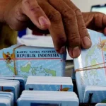 Belum Punya e-KTP, 9.865 Warga Terancam Tak Bisa Memilih Pemkot Kendari Salurkan 10.798 Keping e-KTP