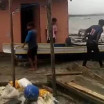 Abrasi Pantai, 13 Rumah di Konut Nyaris Ambruk Abrasi Pantai, 13 Rumah di Konut Nyaris Ambruk