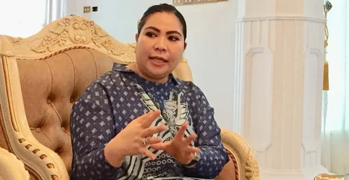 Ketua Tim Penggerak PKK Provinis Sultra Agista Aryani Ali Mazi