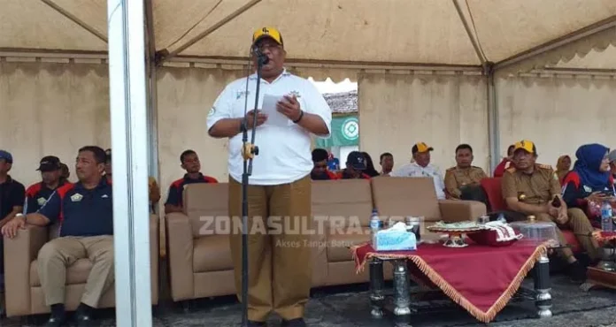 ali mazi Ali Mazi Buka Kejuaraan Softball Gubernur Cup