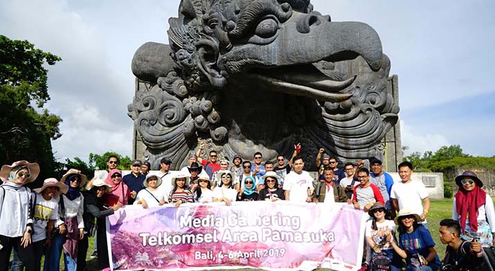 Melihat Keindahan dan Keunikan Bali Bersama Telkomsel